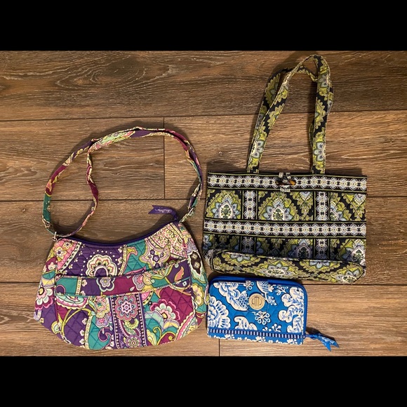 Vera Bradley Lot (includes two bags, one wallet) - Picture 2 of 12